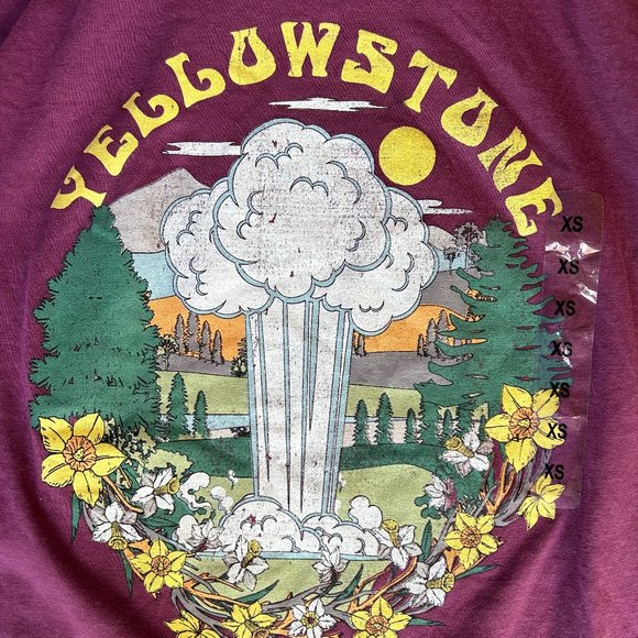 Women's Yellowstone National Park Lightweight Crew Neck T-Shirt - Picture 3 of 4